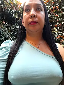 Bella keny online show from 04-30-26, 07:53