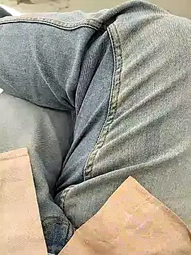 A man in public online show from 10-13-25, 12:49