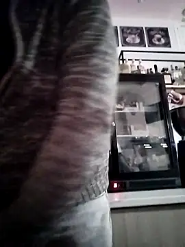 A man in public online show from 02-28-26, 11:06