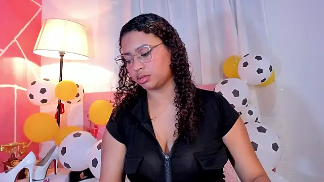 JessyZoe online show from 06-15-26, 05:59