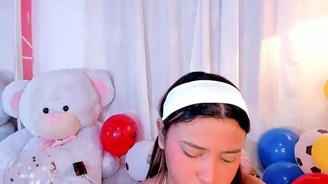 JessyZoe online show from 06-21-26, 04:31