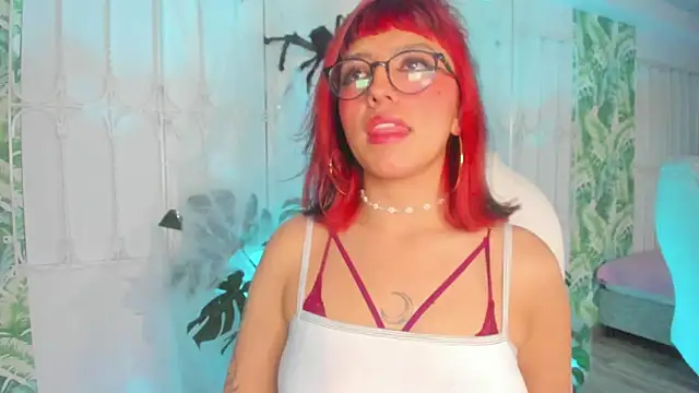 cute hollywood online show from 10-12-25, 08:52