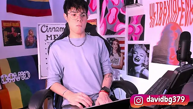 cinnamon boyxxx online show from 03-18-25, 01:21