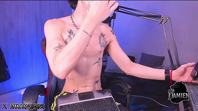 cinnamon boyxxx online show from 09-18-25, 01:40