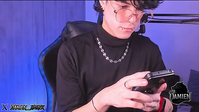 cinnamon boyxxx online show from 09-19-25, 02:24