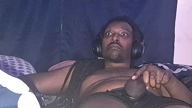 suzyswallowsxxx704 online show from 03-03-26, 06:25