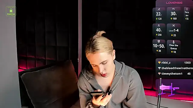 DanielPaige  online show from 12-28-24, 03:59