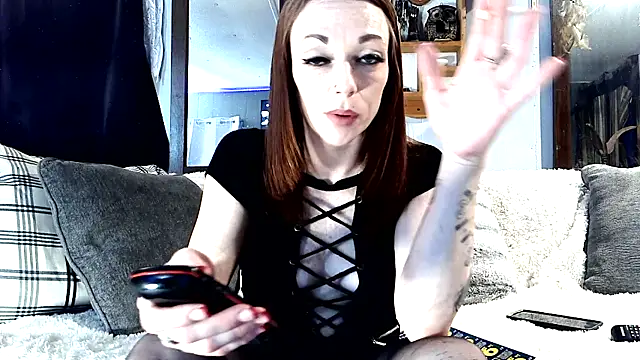 Genevieve143 online show from 05-10-26, 04:39