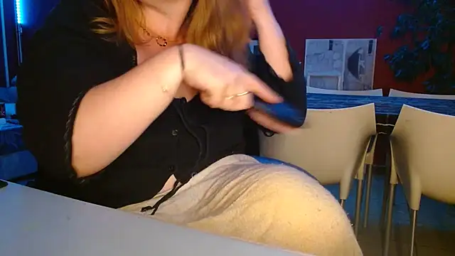 cruellaculdenfer67 online show from 09-24-25, 08:12