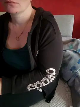 cruellaculdenfer67 online show from 10-03-25, 07:49