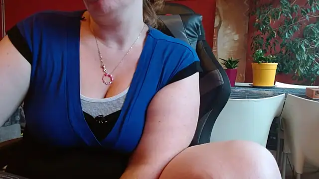 cruellaculdenfer67 online show from 11-10-25, 09:30