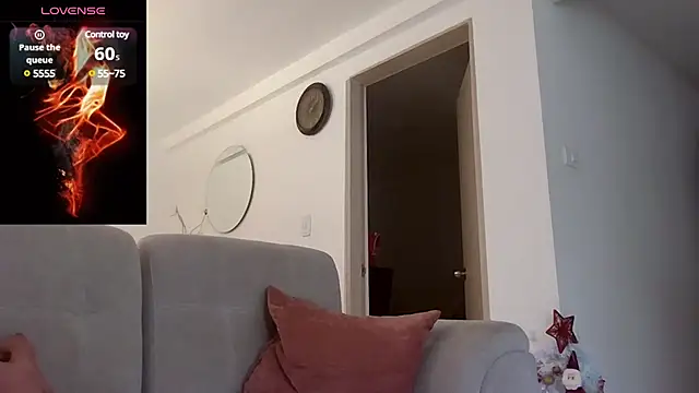 saramartinez1000 online show from 12-02-24, 06:10