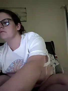 Snapshot of velvetta_ chatting on 03-08-25, 05:17 velvetta online show from 03-08-25, 05:17