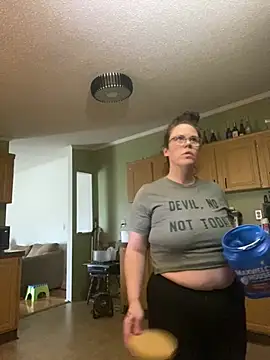 Snapshot of velvetta_ chatting on 03-15-25, 09:27 velvetta online show from 03-15-25, 09:27