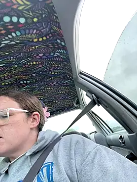 Snapshot of velvetta_ chatting on 09-17-25, 07:26 velvetta online show from 09-17-25, 07:26