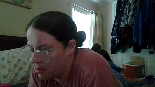 Snapshot of velvetta_ chatting on 10-26-25, 04:13 velvetta online show from 10-26-25, 04:13