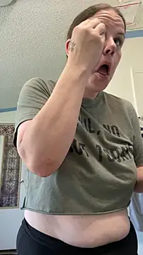 Snapshot of velvetta_ chatting on 11-05-25, 04:29 velvetta online show from 11-05-25, 04:29