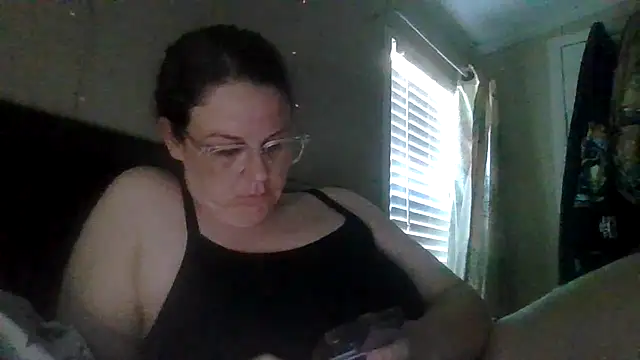 Snapshot of velvetta_ chatting on 11-22-25, 07:46 velvetta online show from 11-22-25, 07:46