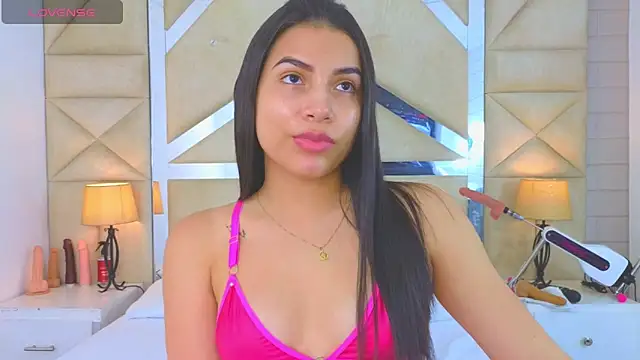 Snapshot of Tiphani_walker_ chatting on 09-30-25, 11:54 Tiphani walker online show from 09-30-25, 11:54