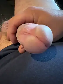 Sebastian24589 online show from 10-27-25, 09:35