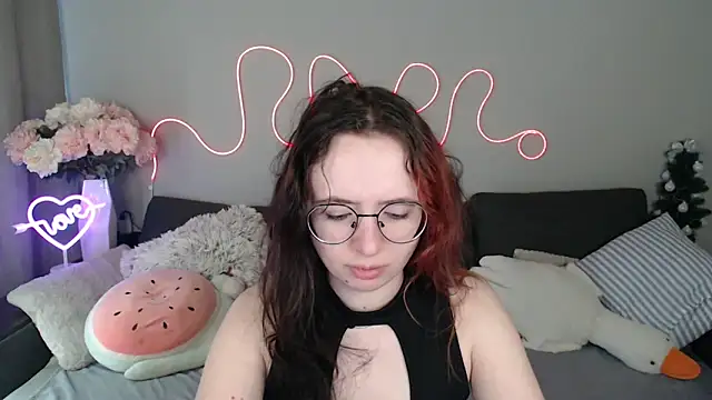 Mini Diva online show from 05-10-26, 08:08