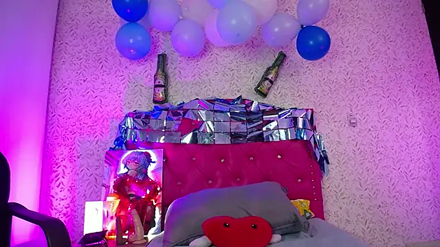 luly pink online show from 10-04-25, 05:16