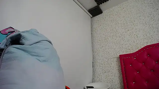 luly pink online show from 05-13-26, 03:59