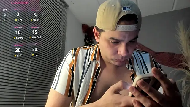 Latin boy surprisee online show from 01-15-26, 02:05