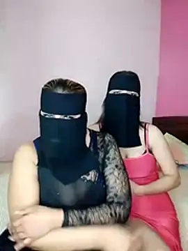 Snapshot of Meral1 chatting on 12-14-25, 10:14 Meral1 online show from 12-14-25, 10:14