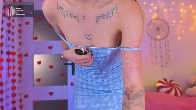 Kamila icee online show from 02-15-25, 07:39