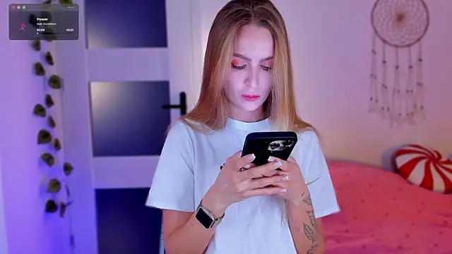 Kamila icee online show from 03-17-25, 07:15