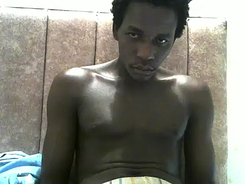 Snapshot of Bigras0011 chatting on 06-16-26, 01:41 Bigras0011 online show from 06-16-26, 01:41