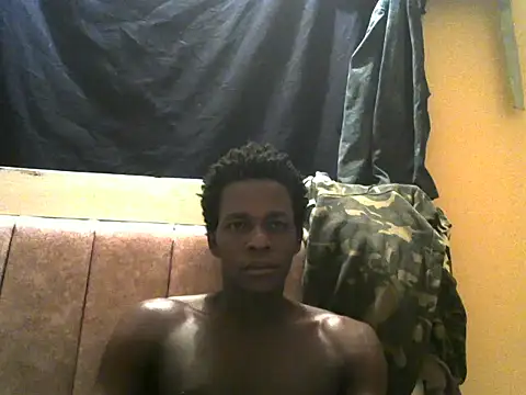 Snapshot of Bigras0011 chatting on 07-08-26, 03:22 Bigras0011 online show from 07-08-26, 03:22