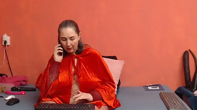 MilfGina online show from 12-09-24, 01:45