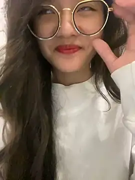 Krixxi22 online show from 12-22-24, 01:00