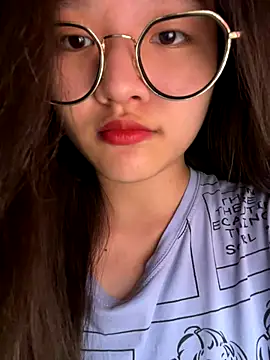 Krixxi22 online show from 09-23-25, 04:32