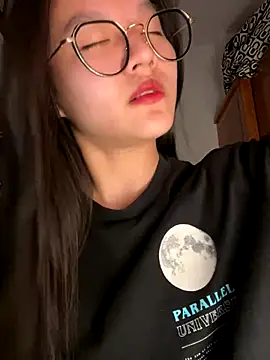 Krixxi22 online show from 09-24-25, 03:59