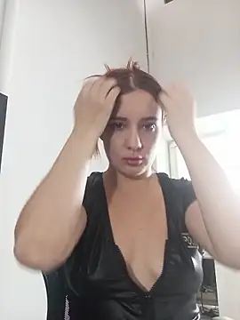 Giselle Noah online show from 10-15-25, 07:58