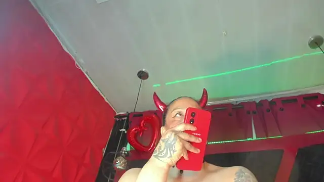 Taylor-hardcore online show from 10-01-25, 02:12