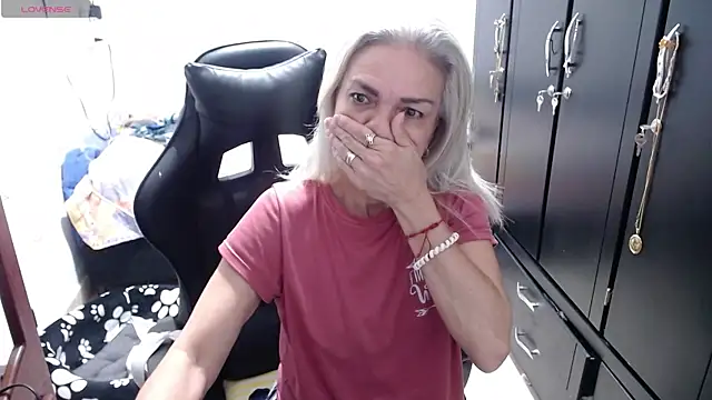 Giorgia xue53 online show from 04-30-26, 06:42