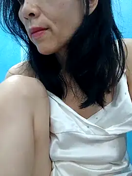 Snapshot of Hana_67 chatting on 02-24-25, 11:41 Hana 67 online show from 02-24-25, 11:41