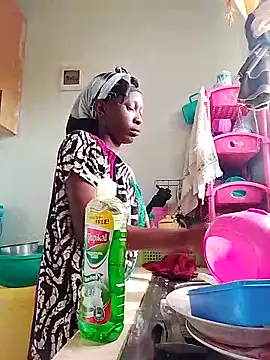 Snapshot of LOVELY-2BERRY chatting on 10-06-25, 05:27 LOVELY-2BERRY online show from 10-06-25, 05:27