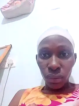 Snapshot of LOVELY-2BERRY chatting on 10-26-25, 04:24 LOVELY-2BERRY online show from 10-26-25, 04:24