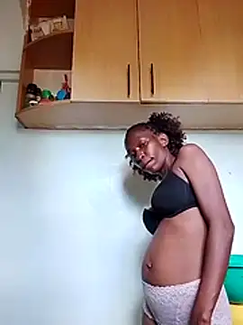 Snapshot of LOVELY-2BERRY chatting on 10-27-25, 11:47 LOVELY-2BERRY online show from 10-27-25, 11:47