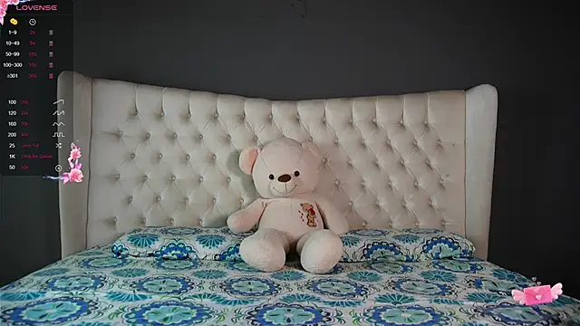 nichole bree  online show from 03-10-25, 07:18