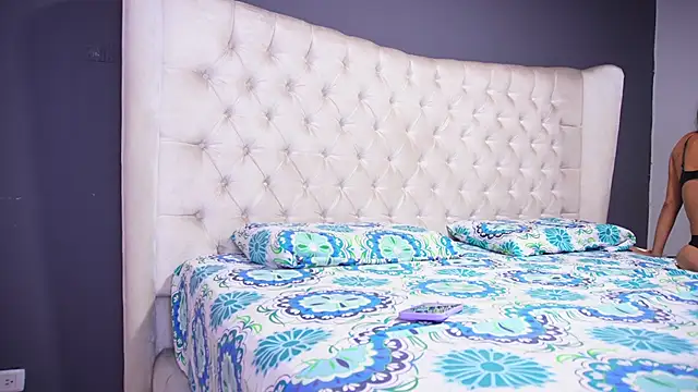 nichole bree  online show from 11-02-25, 11:23