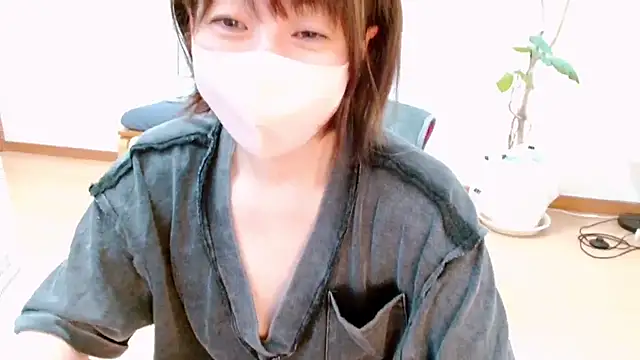 Snapshot of CherryMomo chatting on 04-10-26, 12:05 CherryMomo online show from 04-10-26, 12:05