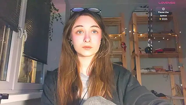 Snapshot of monlight__dana chatting on 03-19-26, 06:45 monlight dana online show from 03-19-26, 06:45