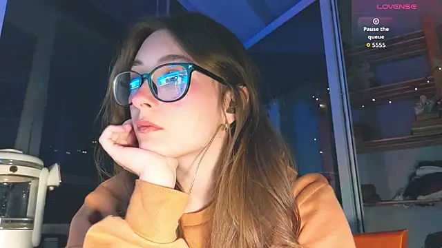 Snapshot of monlight__dana chatting on 04-20-26, 06:53 monlight dana online show from 04-20-26, 06:53