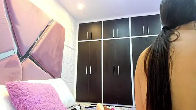 Charlotte Ice1 online show from 12-20-24, 03:53